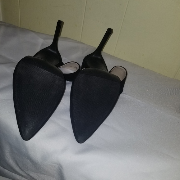Suade heels size 9 - Picture 3 of 6